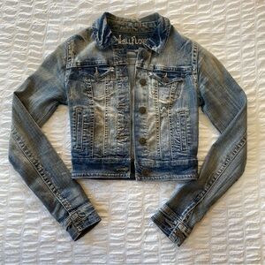 Cropped denim jacket